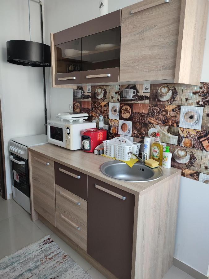 Lovely 1 Bedroom Apartment In City Centre, Sleeps 4 ! 투르다 외부 사진