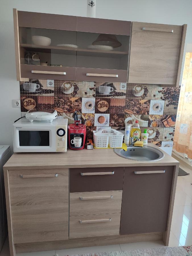 Lovely 1 Bedroom Apartment In City Centre, Sleeps 4 ! 투르다 외부 사진
